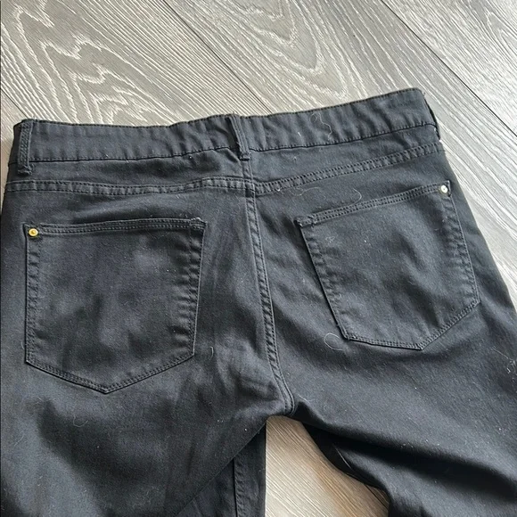 Black Skinny Jeans - Picture 9 of 9